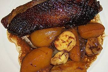 Gänsebrust mit Nougatsoße und Apfelgemüse