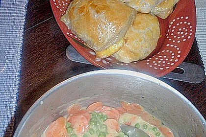 Putenschnitzel in Bl&auml;tterteig mit Karotten - Erbsen - Gem&uuml;se