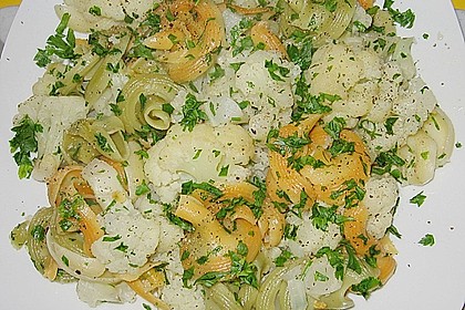 Italienische Nudeln mit Blumenkohl 5