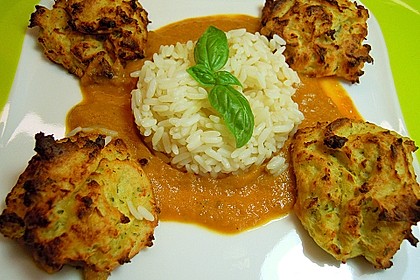 Blumenkohl - Bällchen in Tomatensoße