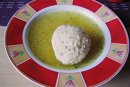 Tiroler Knödel Suppe 5