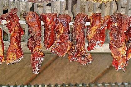 Am Spie&szlig; gebratenes Schweinefleisch mit Malzextrakt