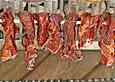Am Spie&szlig; gebratenes Schweinefleisch mit Malzextrakt