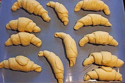 Frühstückskipferln nach Eichkatzerl Art 60