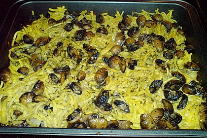 K&auml;sesp&auml;tzle mit Spitzkohl, Champignons und Hackfleisch 1