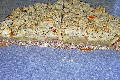 Apfelkuchen mit Streuseln vom Blech 13