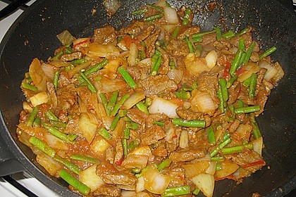 Scharfes Rindfleisch mit Zitronengras 2