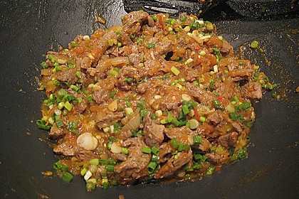 Scharfes Rindfleisch mit Zitronengras