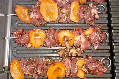 Gegrillte Lammspieße mit Aprikosen 13