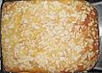 Gedeckter Kirschkuchen mit Vanillecreme