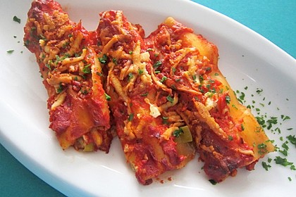 Cannelloni mit cremiger Gemüse-Käse-Füllung