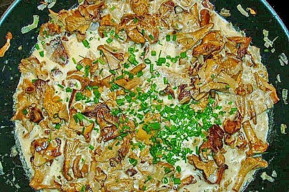 Kleine Kartoffel - Speckknödel mit Pfifferlingen in Rahm 8