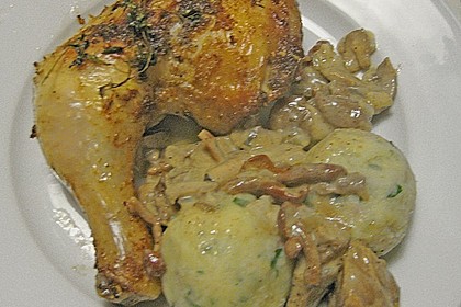 Kleine Kartoffel - Speckknödel mit Pfifferlingen in Rahm 19