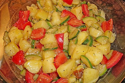 Illes warmer Zucchini-Kartoffelsalat - sommerlich leicht und einfach 6