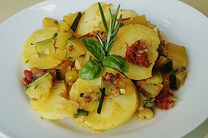 Illes warmer Zucchini-Kartoffelsalat - sommerlich leicht und einfach 1