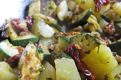 Illes warmer Zucchini-Kartoffelsalat - sommerlich leicht und einfach 12