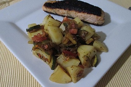Illes warmer Zucchini-Kartoffelsalat - sommerlich leicht und einfach 11