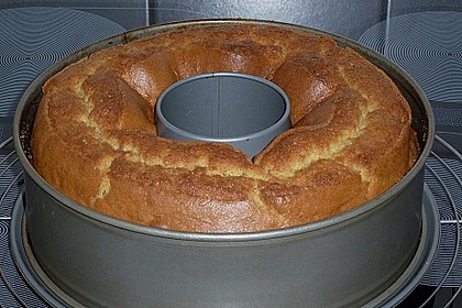 Zitronen - Buttermilch - Guglhupf 8