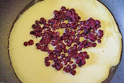 Blaubeerpfannkuchen mit Soße 10