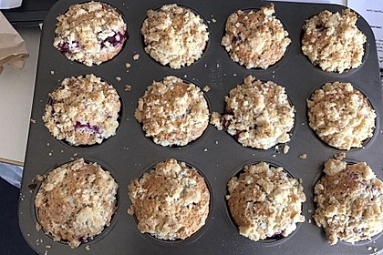 Himbeer - Muffins mit Streuseln 24