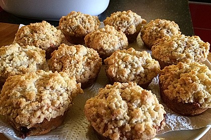 Himbeer - Muffins mit Streuseln 50