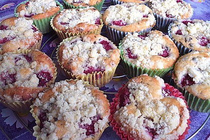 Himbeer - Muffins mit Streuseln 36