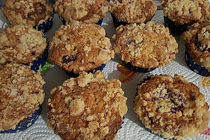 Himbeer - Muffins mit Streuseln 26
