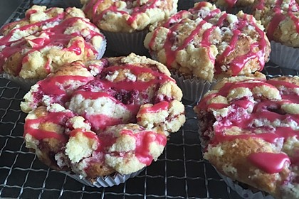 Himbeer - Muffins mit Streuseln 32