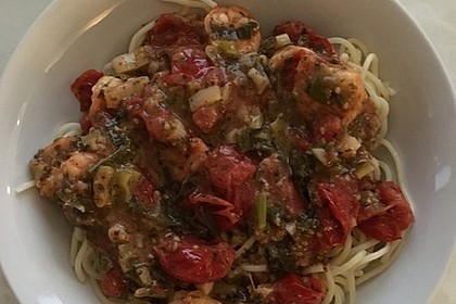 Spaghetti mit Kirschtomaten und Garnelen 10