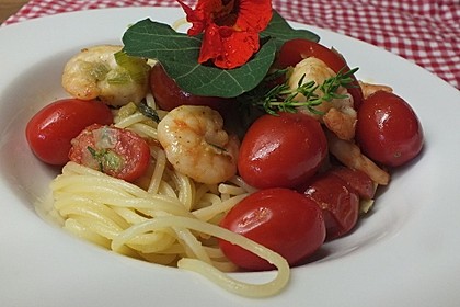 Spaghetti mit Kirschtomaten und Garnelen 2