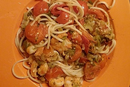 Spaghetti mit Kirschtomaten und Garnelen 12