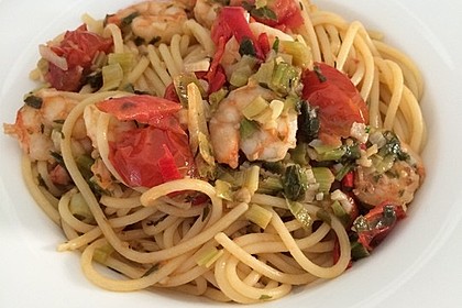 Spaghetti mit Kirschtomaten und Garnelen 7