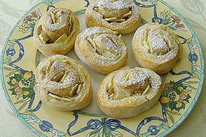 Fruchtige Joghurt - Vanille Schnecken 4