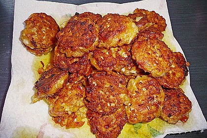 Fenchelbällchen mit Käse, dazu ein Joghurtdip