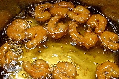 Garnelen im Tempurateig mit buntem Pfeffer und Chilidip 5