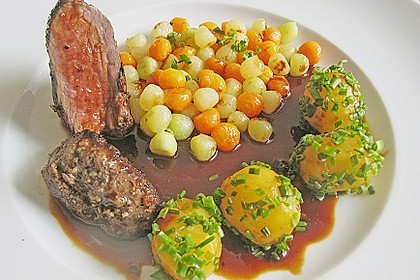 Lammh&uuml;fte gebraten mit Gem&uuml;seperlen in einer Lamm - Rotwein - Reduktion 2