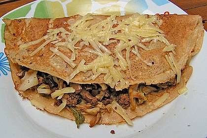 Eierkuchen mit Chinakohl - Hackfleisch - F&uuml;llung