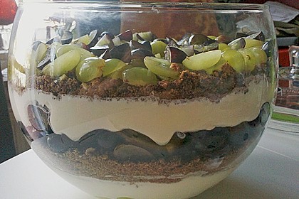 Schichtdessert mit Weintrauben 2