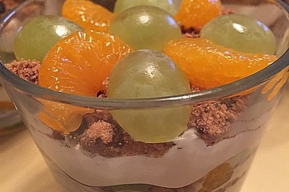 Schichtdessert mit Weintrauben 9