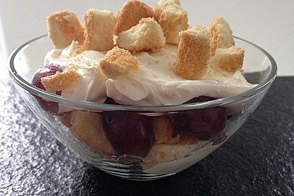 Schichtdessert mit Weintrauben 19