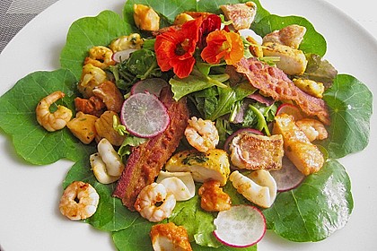 Salade van het huis - belgischer Salat mit Meeresfr&uuml;chten