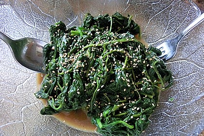 Spinatsalat mit Sesamdressing 2