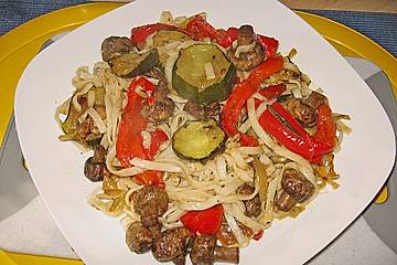 Mediterraner Nudelsalat mit Antipasti