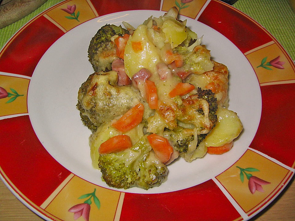 Gemüse - Kartoffel - Auflauf (Rezept mit Bild) von maeuschen2710 ...