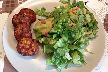 Kartoffelsalat mit Speck und Endivie