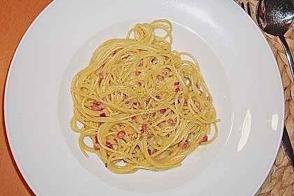 Spaghetti mit Schinken - Sahne - So&szlig;e