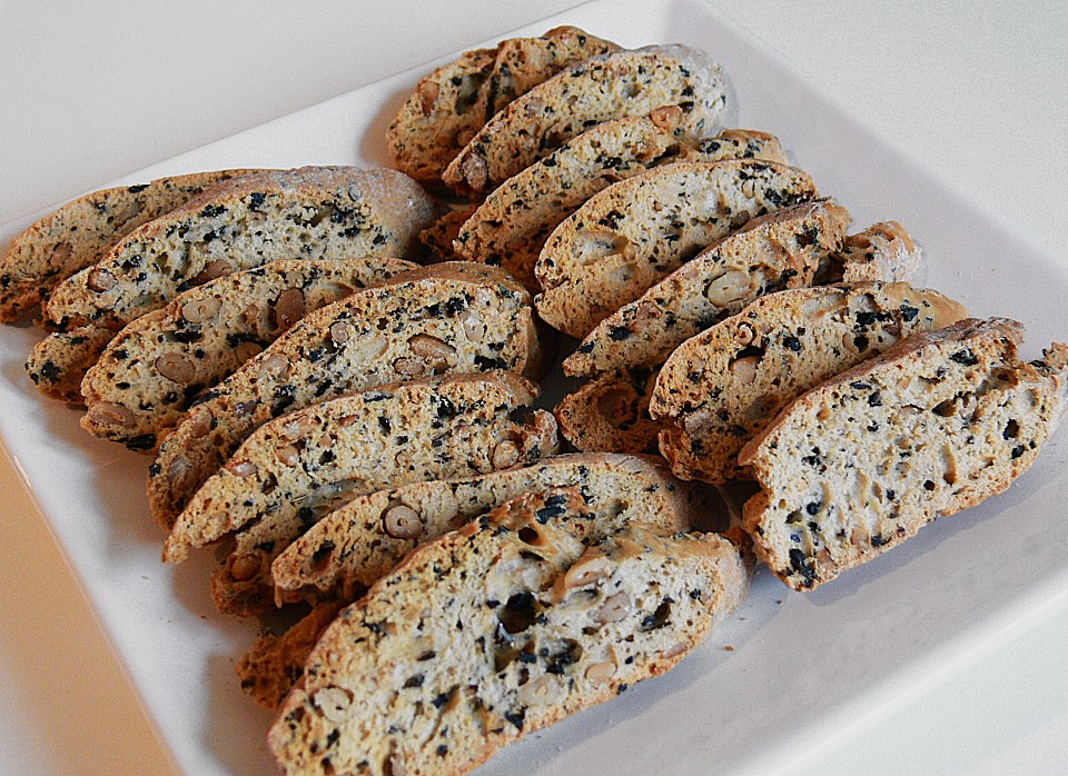 Parmesan Oliven Biscotti Ein Schmackhaftes Rezept Chefkoch De