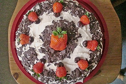 Sahnige Erdbeertorte 5