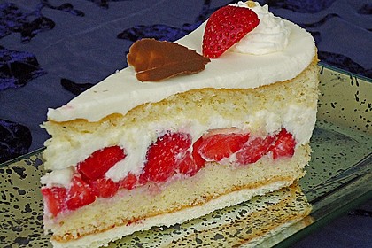 Sahnige Erdbeertorte 8