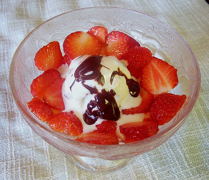 Vanilleeis mit Balsamico - Erdbeeren (Rezept mit Bild) | Chefkoch.de